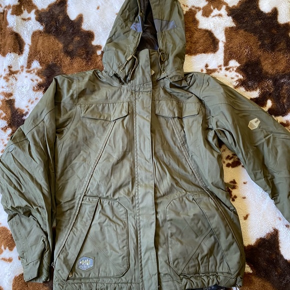 Helly Hansen Other - Helly Hansen Green Winter Jacket